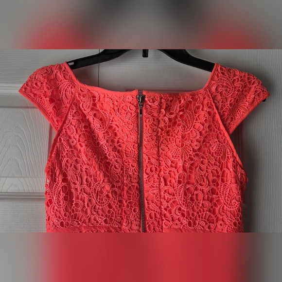 NWOT Antonio Melani Lace Sheath Coral Dress Size 0 - Picture 9 of 16